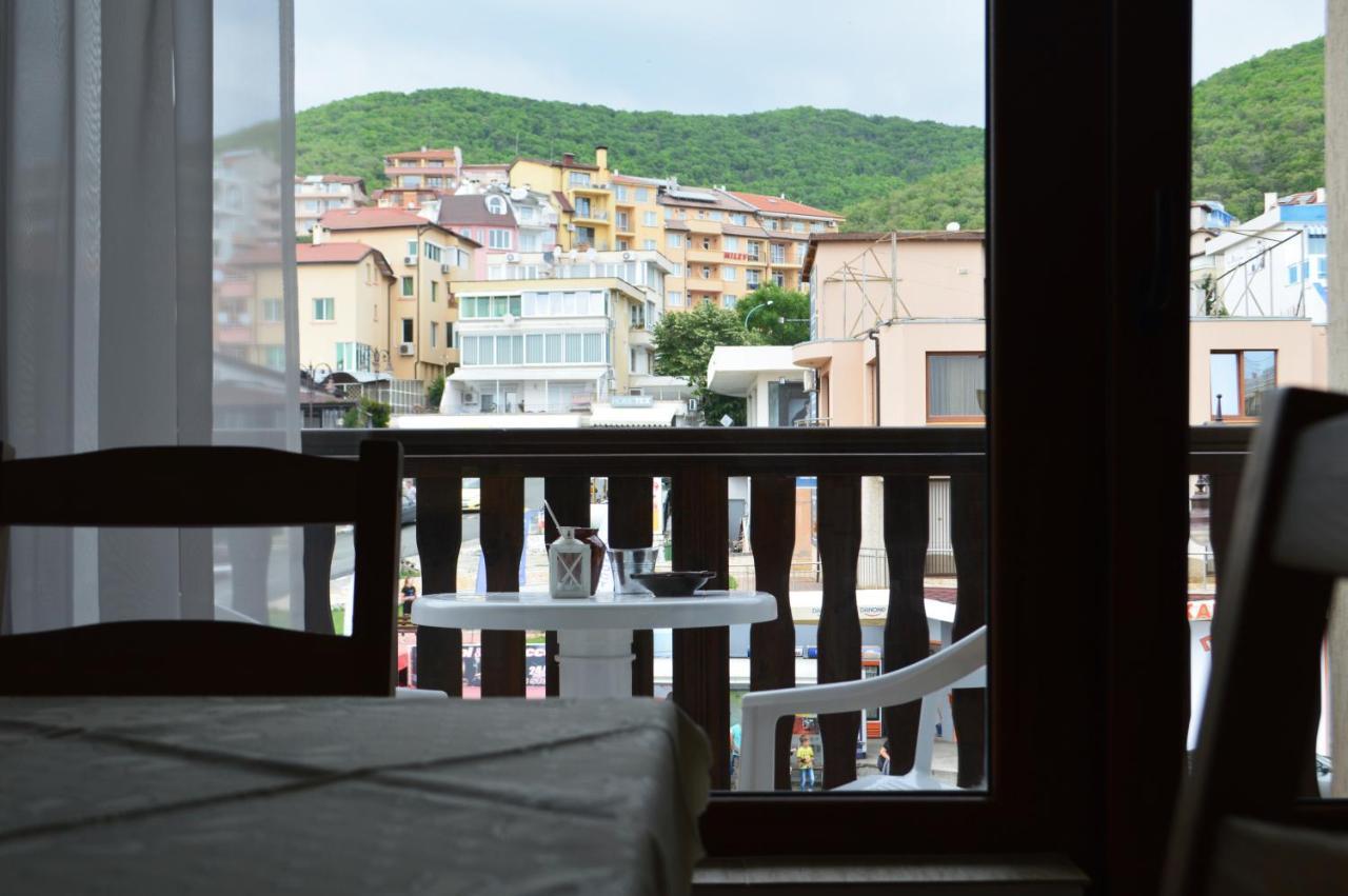 Aquamarine Apartments Sveti Vlas Exteriör bild